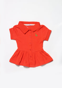 Polo infantil com botões frontais, modelo lindo para usar em dias ensolarados. SKU: CMTPM29Composição: 96% Algodão | 4% Elastano TABELA DE EQUIVALÊNCIA TAMANHO EQUIVALE A: P... 