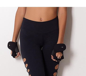 
Luva desenvolvida em material super confortável e para proteção das mãos.
Tecido exterior: 98% poliéster, 2% elastano; Forro: 100% poliéster; Punho: 100% Neoprene.

 