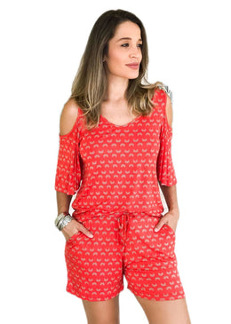 Blusa ombro vazado, shape solto e  tecido macio, fica também um charme com jeans, deixa o look com ar descontraído!Composição:96% Viscose 4% Elastano 