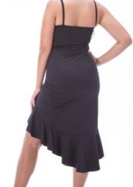 TIPO DE PRODUTO:  VESTIDO MULLETModelagem:AjustadoComposição: 90% de poliamida e 10% de elastano Tecido Suplex - Lavagem: Normal - Possui BojoTamanho único veste 38 a 40Possui babado na... 