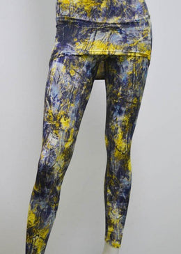 Calça Legging com tapa bumbum e com um bolso lateral, fabricada com o tecido FT, foi desenvolvida para dar maior conforto nas atividades físicas e... 