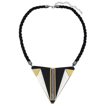   Colar com pingente com triangular em acrílico com diversas formas geométricas e metal no meio e cordão de São Francisco preto. Cores: Preto, dourado... 