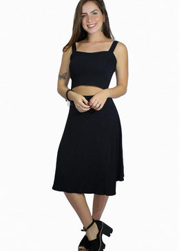 Descrição Breve:Conjunto composto por cropped duplo com alcinha e saia midi com modelagem extra godê.Produto de Excelente Qualidade com Modelagem dentro dos Padrões Brasileiros.Medida de... 