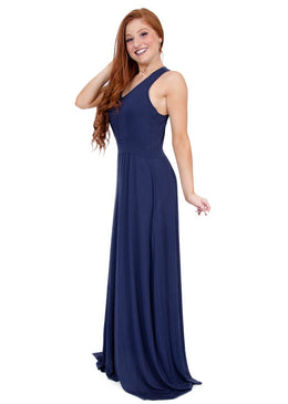 Vestido longo fabricado em malha visco lycra modelo nadador com recorte e fenda lateral Modelo usando tamanho P Composição 96% Viscose 04% Elastano SKU 20590/1 