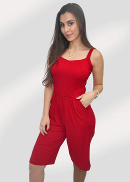 Macacão pantacourt  alça larga com bolso frente super tendência para o verão sendo uma peça versátil  Composição  96% Viscose  04% Elastano  