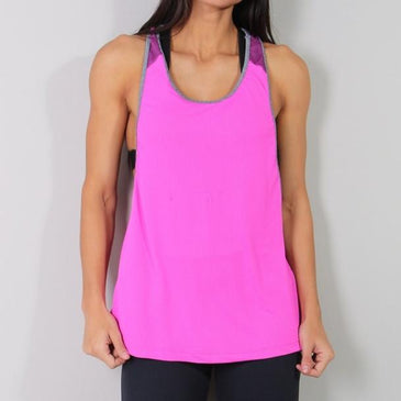 Camiseta fitness confeccionada em tela de poliamida Composição: 100% PoliamidaCarioca Fit  