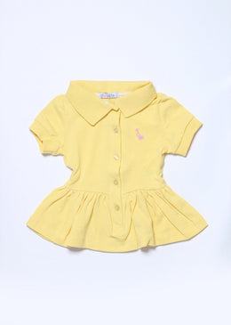 Polo infantil com botões frontais, modelo lindo para usar em dias ensolarados. SKU: CMTPM29Composição: 96% Algodão | 4% Elastano TABELA DE EQUIVALÊNCIA TAMANHO EQUIVALE A: P... 