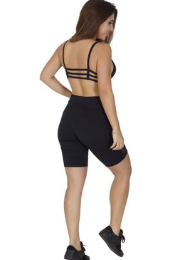 A Bermuda Active Tule é uma ótima escolha para quem quer se sentir fresquinha e confortável durante o exercício físico sem deixar de estar sempre... 