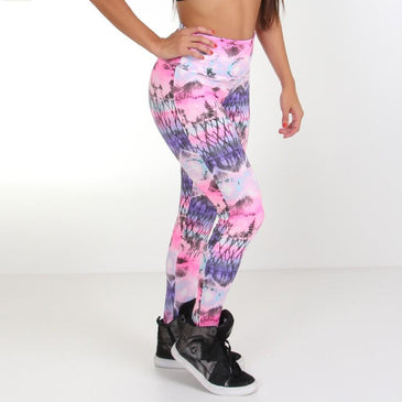 
Fusô fitness estampada com cintura franzida nas laterais 
Marca: Carioca Fit 
Composição: 90% Poliéster e 10% Elastano
 