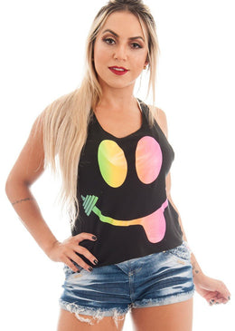 Descrição: Regata Curta Feminina Coleção Hard Clothing Fit com Estampa na parte da frente em SilkScreen. Regata Fitness Feminina de Tecido Viscolycra de ótima qualidade com acabamento em FluFlu na parte... 