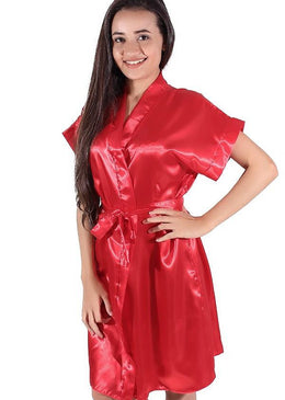 Clássico e cheio de charme! Esse robe vem trazer conforto e praticidade para os seus dias!Possui comprimento curto (Altura do joelho), se adequa às medidas... 