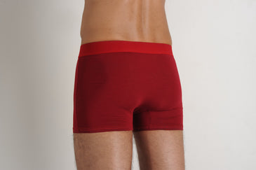 Cueca confeccionada em Fibra de bamboo. Composição: 94% Viscose de bamboo 6% Elastano.O Kit contém 3 cuecas P/9 cuecas M/ 9 cuecas G/ 4 cuecas GG em... 
