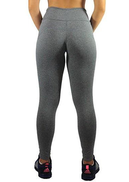 O modelo é conhecido por possuir um corte na diagonal e na parte de trás, seu acabamento resulta na valorização do corpo. A Legging Montaria... 