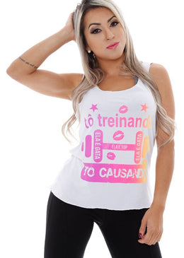 Descrição: Regata Longa Tô Treinando Tô Causando Feminina Coleção Hard Clothing Fit com Estampa na parte da frente em SilkScreen. Regata Fitness Feminina de Tecido Viscolycra de ótima qualidade com... 