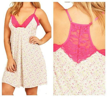 Linda camisola em jersey estampado , com detalhe em renda nas costas.Alças reguláveisPara você dormir com conforto e elegância.OBS:As estampas são variadas 