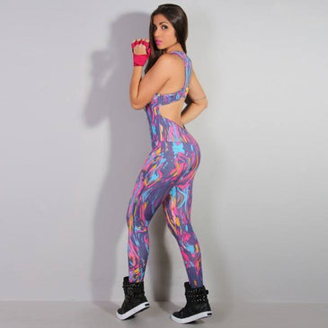 Macacão fitness confeccionado em poliéster estampado de ótima qualidade. Marca: CariocaFitComposição: 90% Poliéster e 10% Elastano 