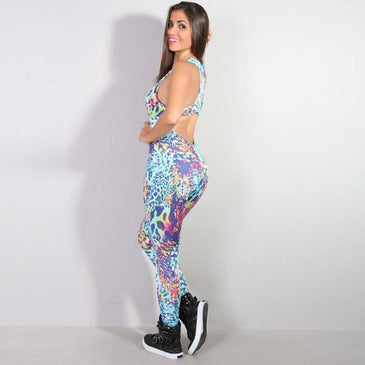 Macacão fitness confeccionado em poliéster estampado de ótima qualidade. Marca: CariocaFitComposição: 90% Poliéster e 10% Elastano 