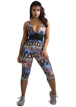Macacão Fitness Karol Suplex Estampado, modelando o corpo feminino para correr, caminhar, malhar na Academia, no Crossfit, Funcional, nas aulas de Pilates, Ioga, aulas de... 