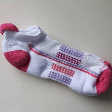 » Calcanhar Verdadeiro - Maior conforto. Ajuste perfeito.» Proteção para calcanhar (espuminha onde o tênis faz contato com a pele)» Tecido com Ventilação - Malha com textura especial, ajudando a regular a... 