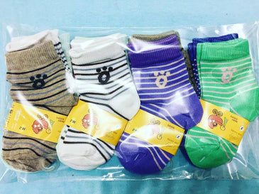 Meias confeccionadas em materiais leves, resistente ao desgastes, confortáveis adaptam ao dia a dia. Kit com 12 pares . Cores Variadas. P-1  M-2Composição : 55%Poliamida,41%Algodão e 4%Elastano 