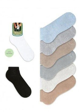 Feita em algodão e poliamida é um excelente modelo para esporte sendo de material mais encorpado, absorve bem o suor, já que sua composição é... 