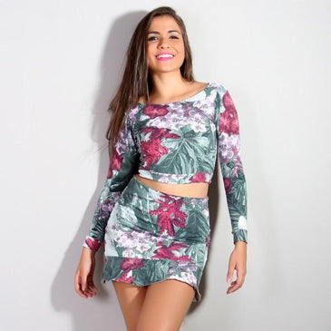 Detalhes

Conjunto cropped com manga longa e saia confeccionados em suplex de poliamida estampada. 
Marca: Carioca fit 
Composição: 90% Poliamida e 10% Elastano
 
 
