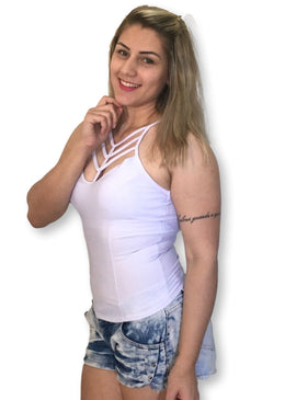 Regata Strappy Regata básica em suplex e com bojo  Tamanho ÚNICO
Comprimento total 50cm
Largura Busto 30cm
Largura Barra 34cm Composição92% Poliéster8% Elastano 
Tecido Suplex de Poliéster 