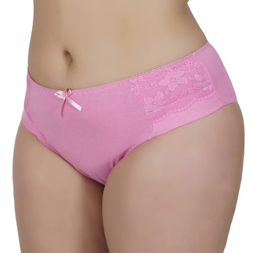 Calça plus size confeccionada em micro fibra com renda nas laterais na cintura e nas pernas elástico cerrilhado. Modelo alto para quem gosta de segurar... 