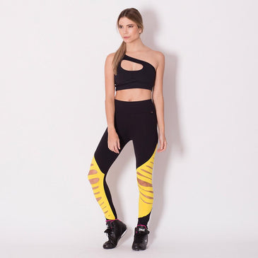 Calça Legging Destroyed, que significa rasgada. É a última moda nas academias, pois compõe looks modernos e despojados! com Cós Duplo Alto , Elástico na Cintura, Costura... 