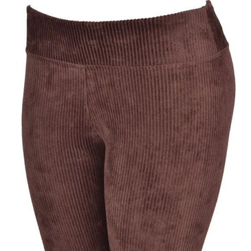 Legging produzida em veludo cotelê, um tipo de malha encorpada que se adéqua bem ao corpo, realçando ainda mais suas curvas. É uma peça coringa... 