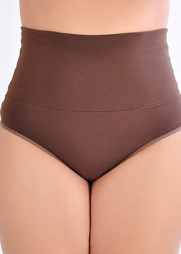 Calça cós alta de cotton liso com cós duplo e viés liso. O cotton é um tecido confortável e que absorve o suor, evitando assaduras.... 