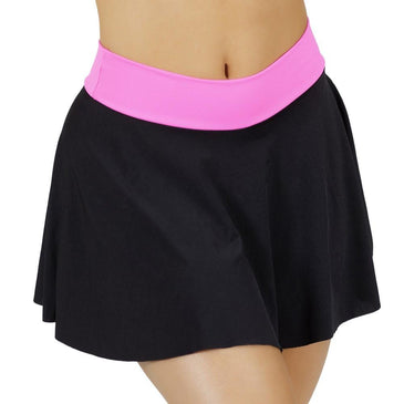 Short Saia confeccionado em Romantic Liso preto, e cor do cós colorido. Modelo estiloso e confortável pronto para um treino de muito movimento. Abasteça seu estoque com... 