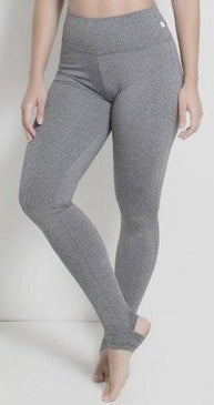 Calça Legging Pezinho Preta para Academia com preço de Atacado!   ATRIBUTOS Esta peça possui média compressão. Modelagem desenvolvida para levantar e realçar o corpo feminino. Indicado... 