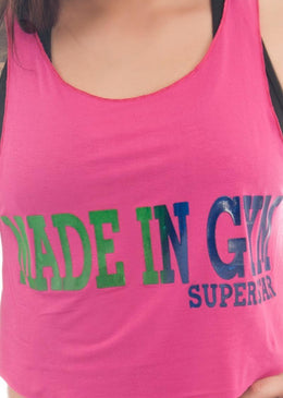Descrição: Regata Feminina Cropped Com Estampa Made In Gym em SilkScreen na Parte da Frente . Nossas estampas utilizam o material Plastisol deixando as estampas Emborrachadas, maior definição de imagem... 