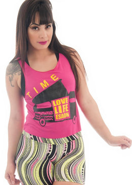 Descrição: Regata Feminina Curta Com Estampa Love Life Esaon em SilkScreen na Parte da Frente . Nossas estampas utilizam o material Plastisol deixando as estampas Emborrachadas, maior definição de imagem... 