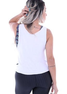 Descrição: Regata Longa Feminina Coleção Hard Clothing Fit com Estampa na parte da frente em SilkScreen. Regata Fitness Feminina de Tecido Viscolycra de ótima qualidade com acabamento em FluFlu na parte... 