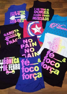 KIT COM 10 REGATAS FITNESS  - Será enviado 10 estampas diferentes!- Temos mais de 50 opções de estampas- NÃO É POSSÍVEL ESCOLHER ESTAMPAS E CORES!-... 
