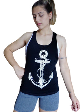 REGATA CAVADA ESTAMPADA Estampa Feita em SilkScreenTecido de ViscoLycra  COM ACABAMENTO NA GOLA E BARRANÃO TEM ACABEMENTO NAS MANGAS Tamanho ÚnicoComprimento Total 63cmBusto 42cmManga 36cmComprimento entre final manga e barra 27cm  Composição96% Viscose4%... 