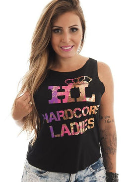 Regata Cavada Menina Fitness  Estampada em Silkscreen, modelagem cavada e costas nadador.  Esta peça é o equilibrio entre o conforto e o estilo. Para usar e abusar dentro e... 