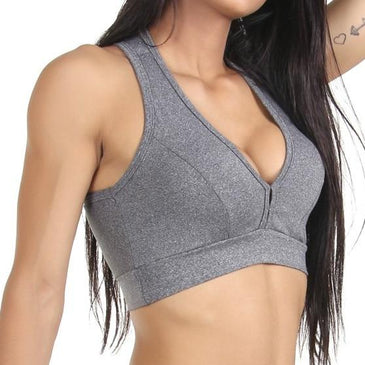Top fitness confeccionado em poliéster de toque macio. Possui bojo que pode ser removido. Marca: Carioca Fit Composição: 92% Poliéster e 8% Elastano 