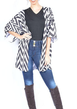 Kimono, feito em 100% Viscose Prático e super na moda, tamanho ÚNICO. 