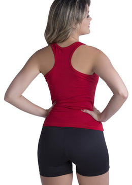 Shortinho super versátil no guarda roupa feminino agora está disponível com lindos patches! Confeccionado em suplex liso, possui cintura de altura regular, cós médio e duplo... 