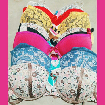 Kit com 3 Soutiens sendo de Modelos VariadosSoutien com renda, Microfibra e renda, Microfibra EstampadaOtima Qualidade E Otimo PreçoCores sortidasa unidade no kit sai por... 