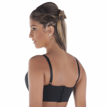 Soutien Linha Sensual Class VIP> Possui tiras frontais (Strappybra);> Possui detalhes com 3 pedras brilhosas na parte frontal;> Fecho colchetes traseiro com um nível de fechamento;> Ajuste de altura... 