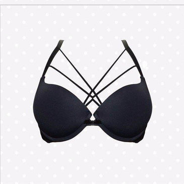 Strappy de pala inteira em renda possui tirinhas em rolotê no busto para quem deseja detalhes mais delicados.Ideal para look mais casuais. Bojo bolha nos... 