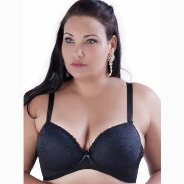 Soutien Plus Size Reforçado Com Bojo.Possui Detalhe Frontal com Renda Laise. Aças Largas que Aliviam a Pressão Nos Ombros.Composição: 90% Poliamida, 10% Elastano, Bojo 100%... 