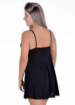 Camisola Janaína fabricada em jersey estampado , sem bojo, alças fixas e modelo soltinho é perfeita para uma noitede sono confortável. Com uma rendinha elástica... 