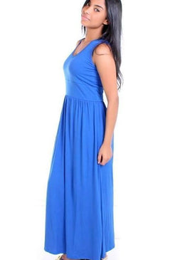 Descrição: Vestido Longo em tecido radiosa liso. Tecido macio e super confortável!Composição: 96% Viscose e 4% Elastano.A Modelos está vestindo tamanha M. 