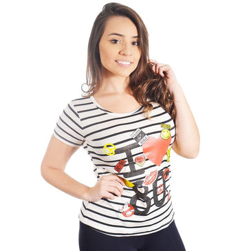 Modelo Baby Look I Love 80' com excelente composição em tecido Viscolycra, perfeito para looks despojados e casuais no dia a dia. 