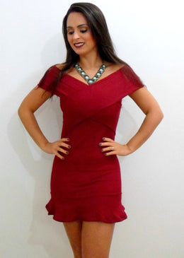 Lindo vestido no tecido bandagem ! Caimento perfeito.Tamanhos: P ( veste 36/38)  M ( veste 40)  G ( veste 42/44) P Comprimento 72 CmM Comprimento 73... 